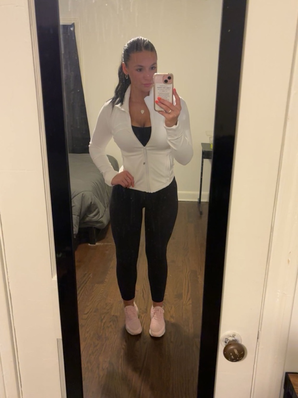 Meet your Posher, Bellaray